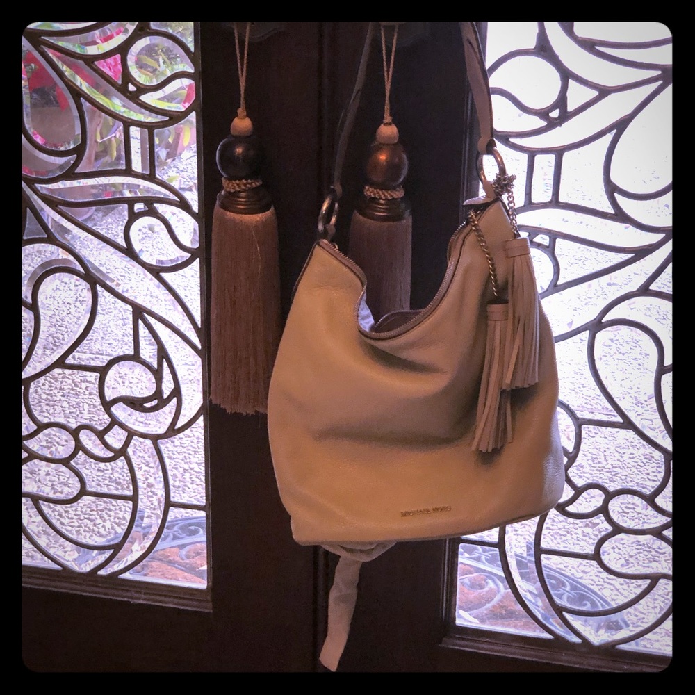 Micheal Kors Shoulder Bag